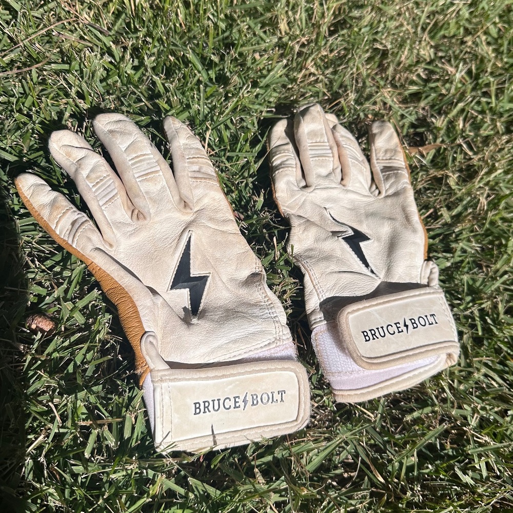 Bruce Bolt Youth Short Cuff Batting Gloves